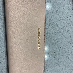 Michael Kors - long wallet